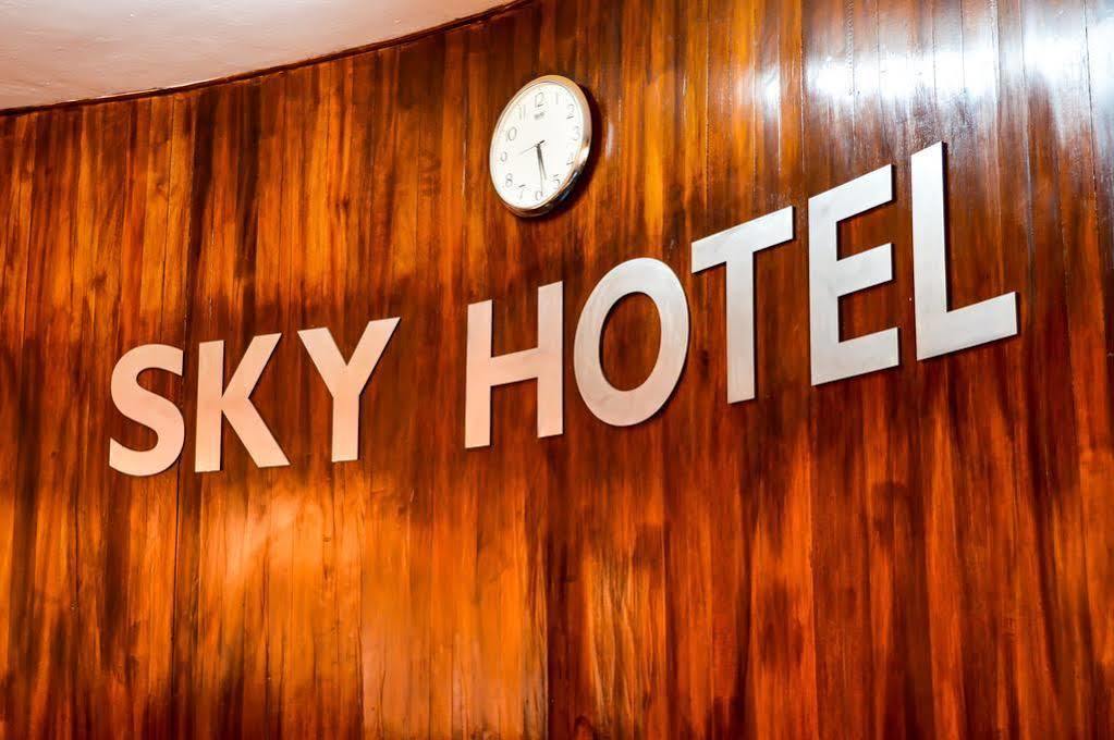 Sky Hotel ナイロビ エクステリア 写真