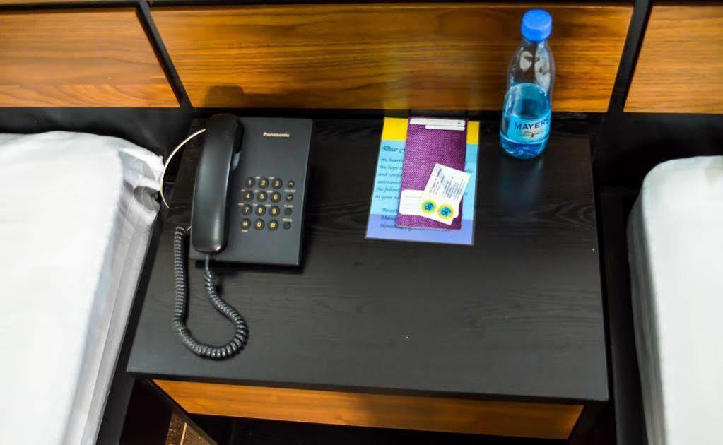 Sky Hotel ナイロビ エクステリア 写真