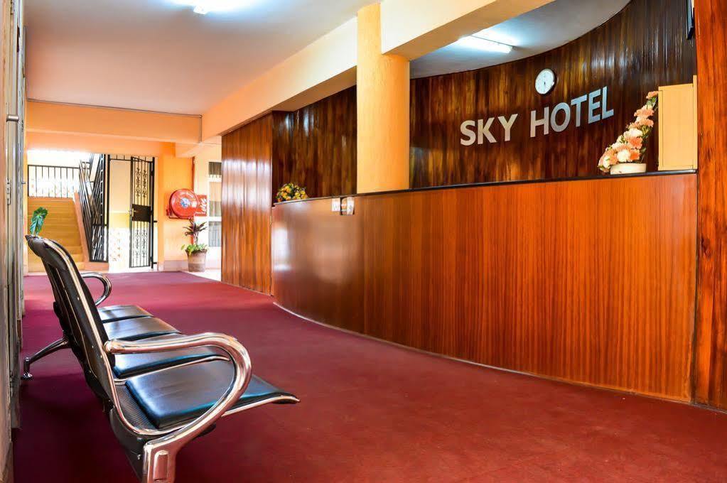 Sky Hotel ナイロビ エクステリア 写真